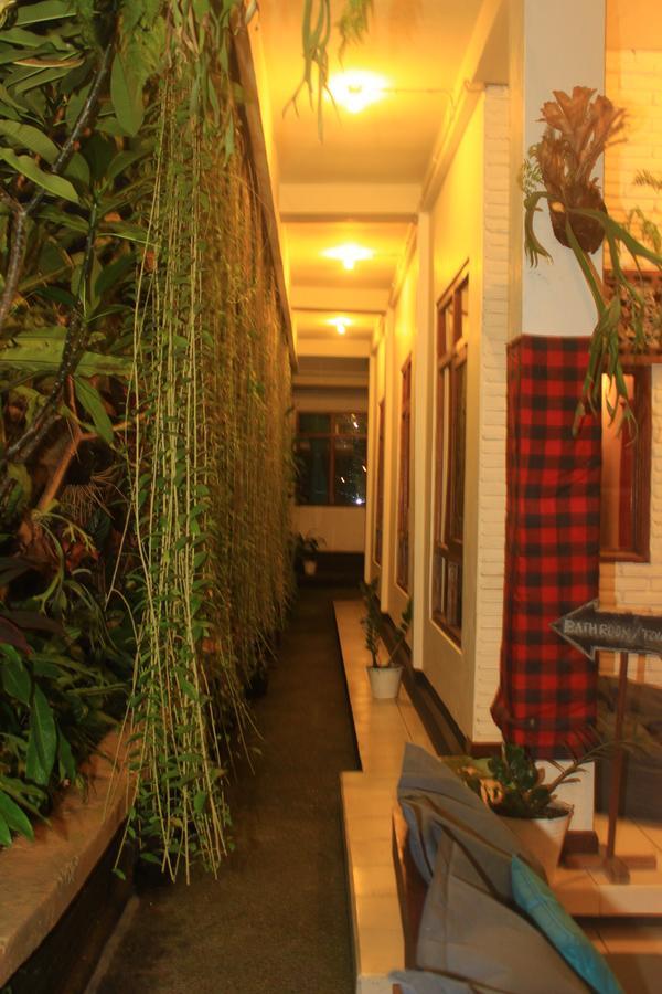 Friendly House Bali Hostel อูบุด ภายนอก รูปภาพ