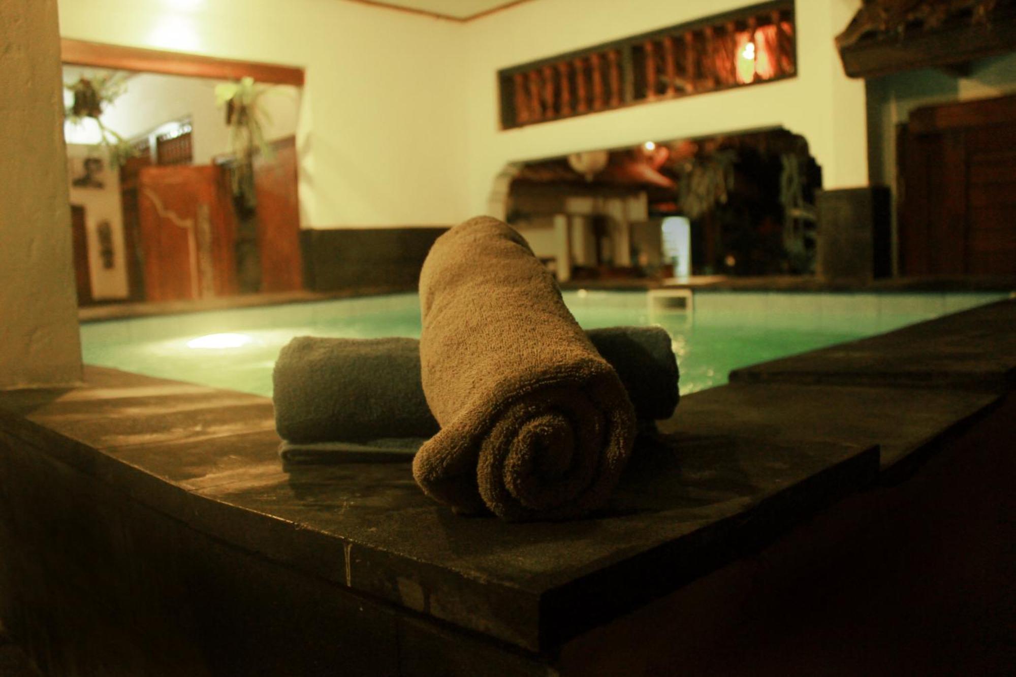 Friendly House Bali Hostel อูบุด ภายนอก รูปภาพ