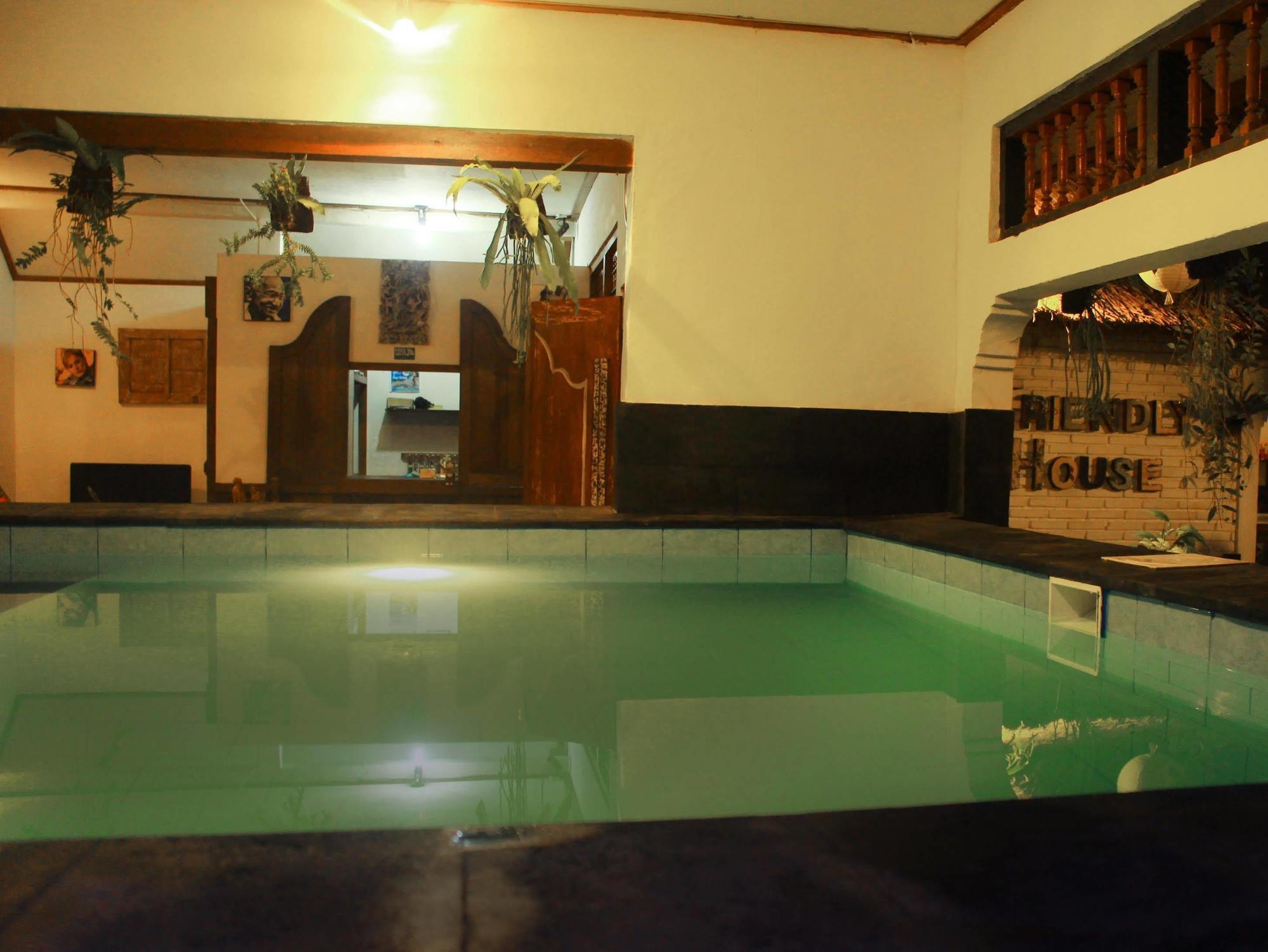 Friendly House Bali Hostel อูบุด ภายนอก รูปภาพ